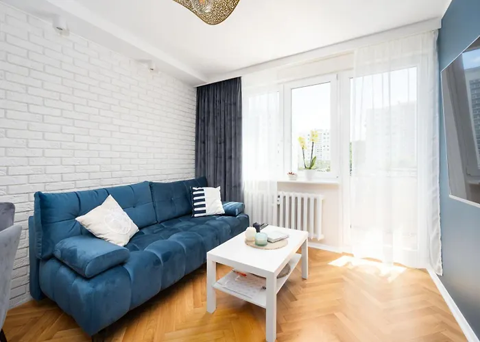 Meduza Prostywynajem Pola アパート *